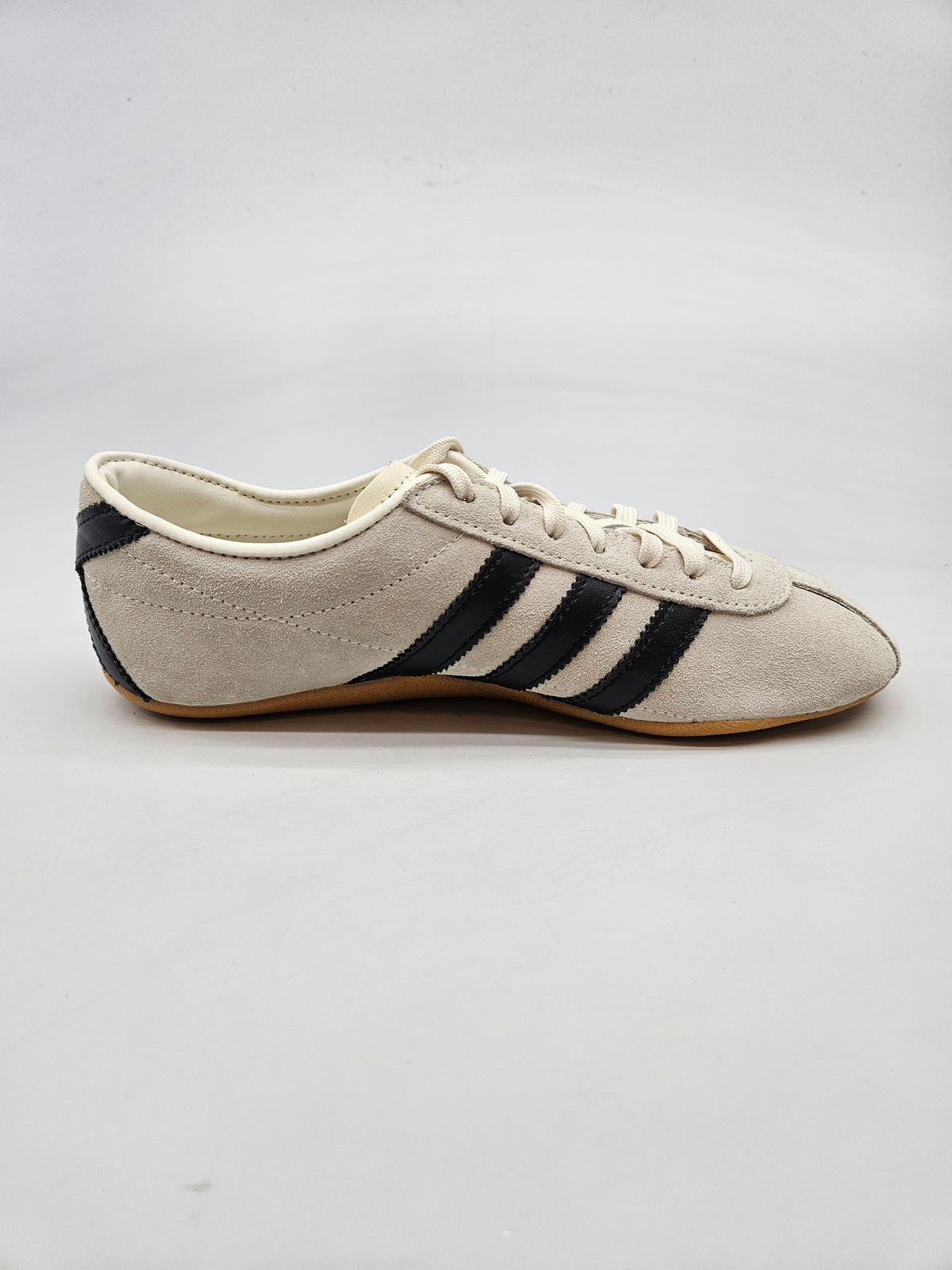 ADIDAS NOVI ORIGINAL PATIKI BR 38