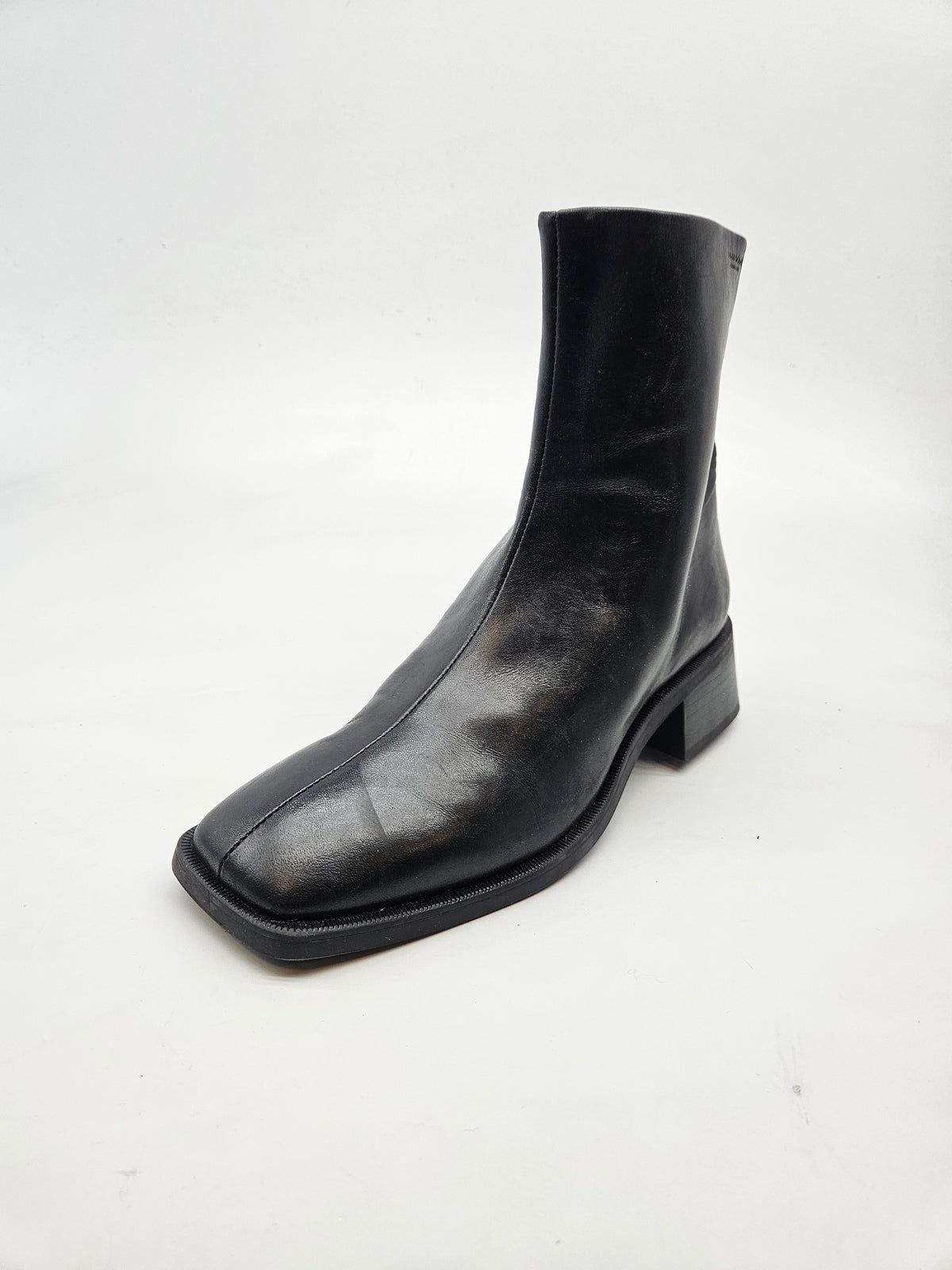 VAGABOND NOVI ORIGINAL CIZMI BR 37
