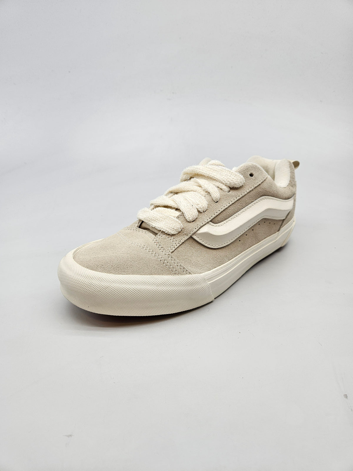 VANS NOVI ORIGINAL PATIKI BR 42.5