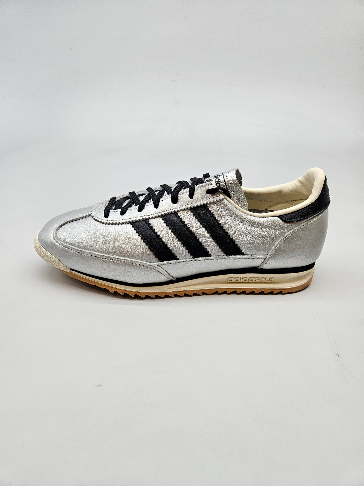 ADIDAS NOVI ORIGINAL PATIKI BR 40