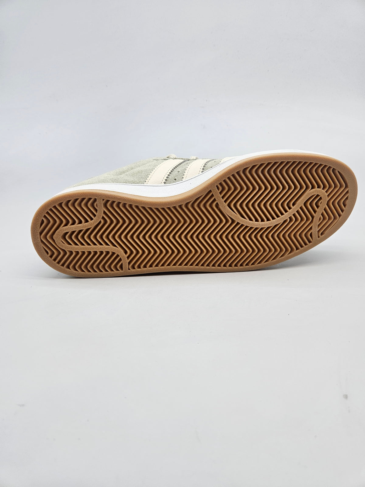 ADIDAS NOVI ORIGINAL PATIKI BR 43