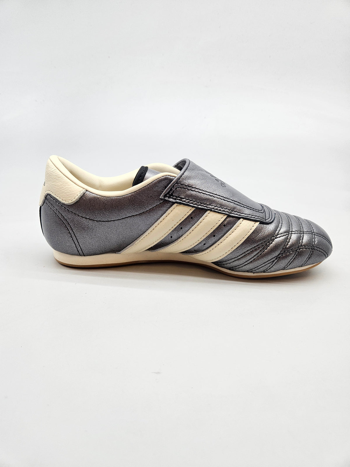 ADIDAS NOVI ORIGINAL PATIKI BR 37