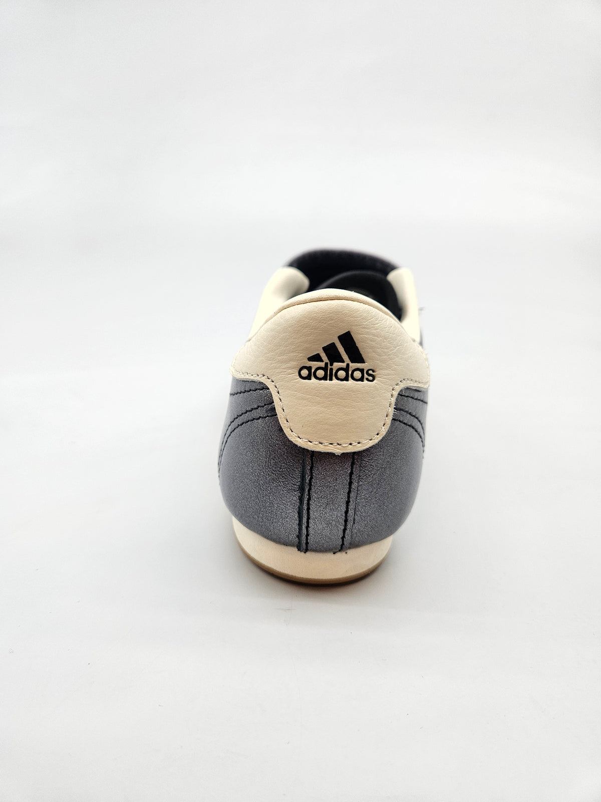 ADIDAS NOVI ORIGINAL PATIKI BR 37