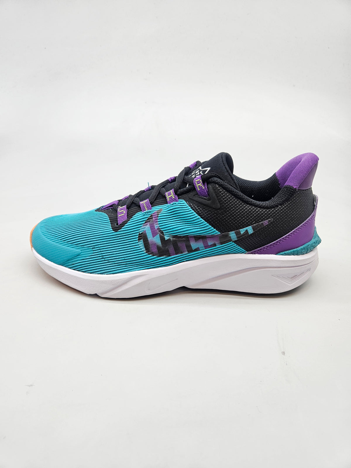 NIKE NOVI ORIGINAL PATIKI BR 38.5