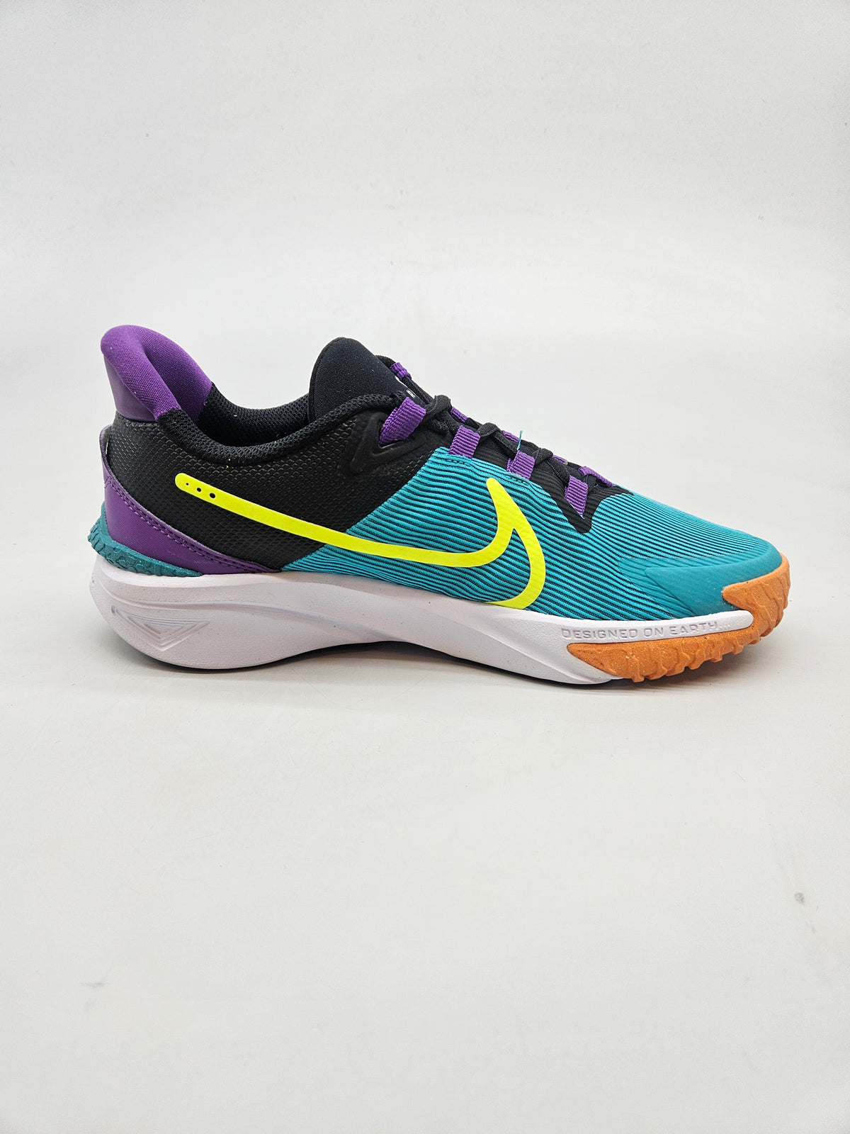 NIKE NOVI ORIGINAL PATIKI BR 38.5
