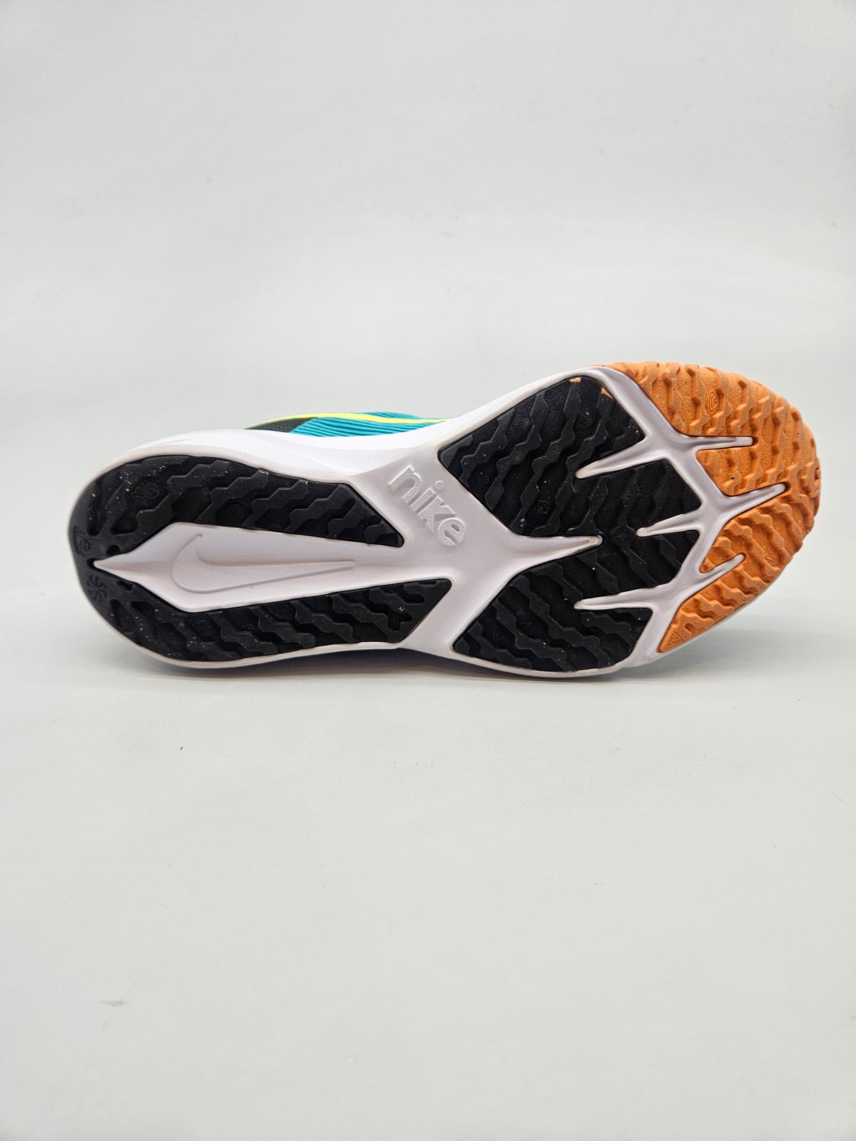 NIKE NOVI ORIGINAL PATIKI BR 38.5