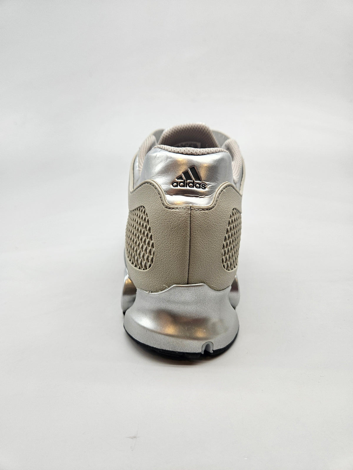ADIDAS NOVI ORIGINAL PATIKI BR 41