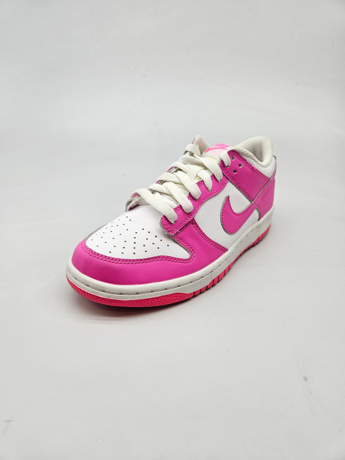 NIKE NOVI ORIGINAL PATIKI BR 38.5