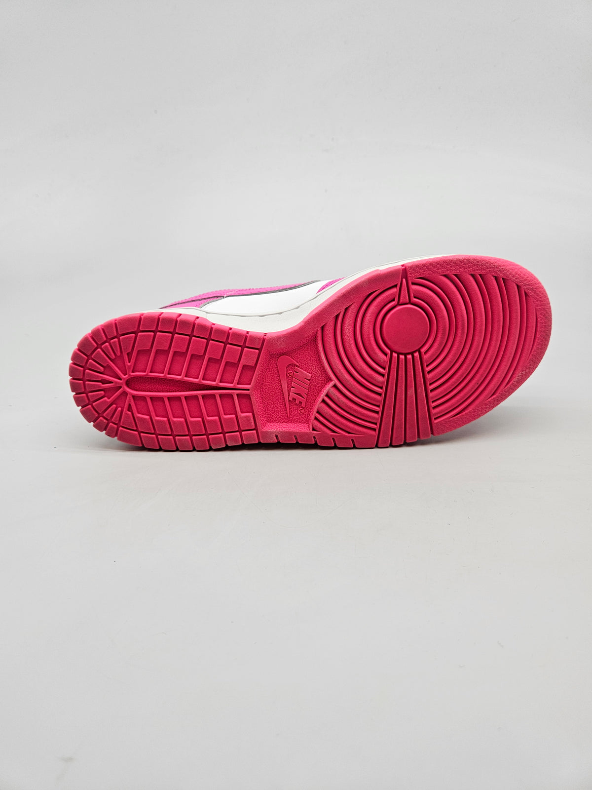 NIKE NOVI ORIGINAL PATIKI BR 38.5