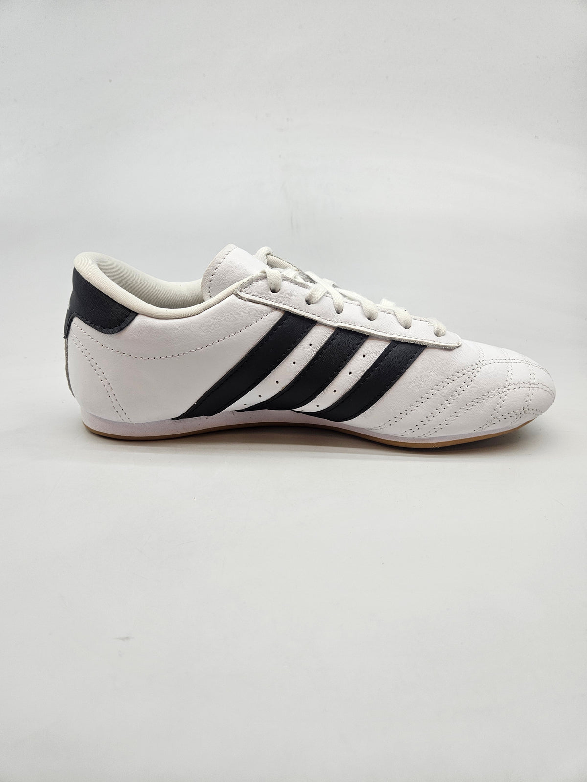ADIDAS NOVI ORIGINAL PATIKI BR 38