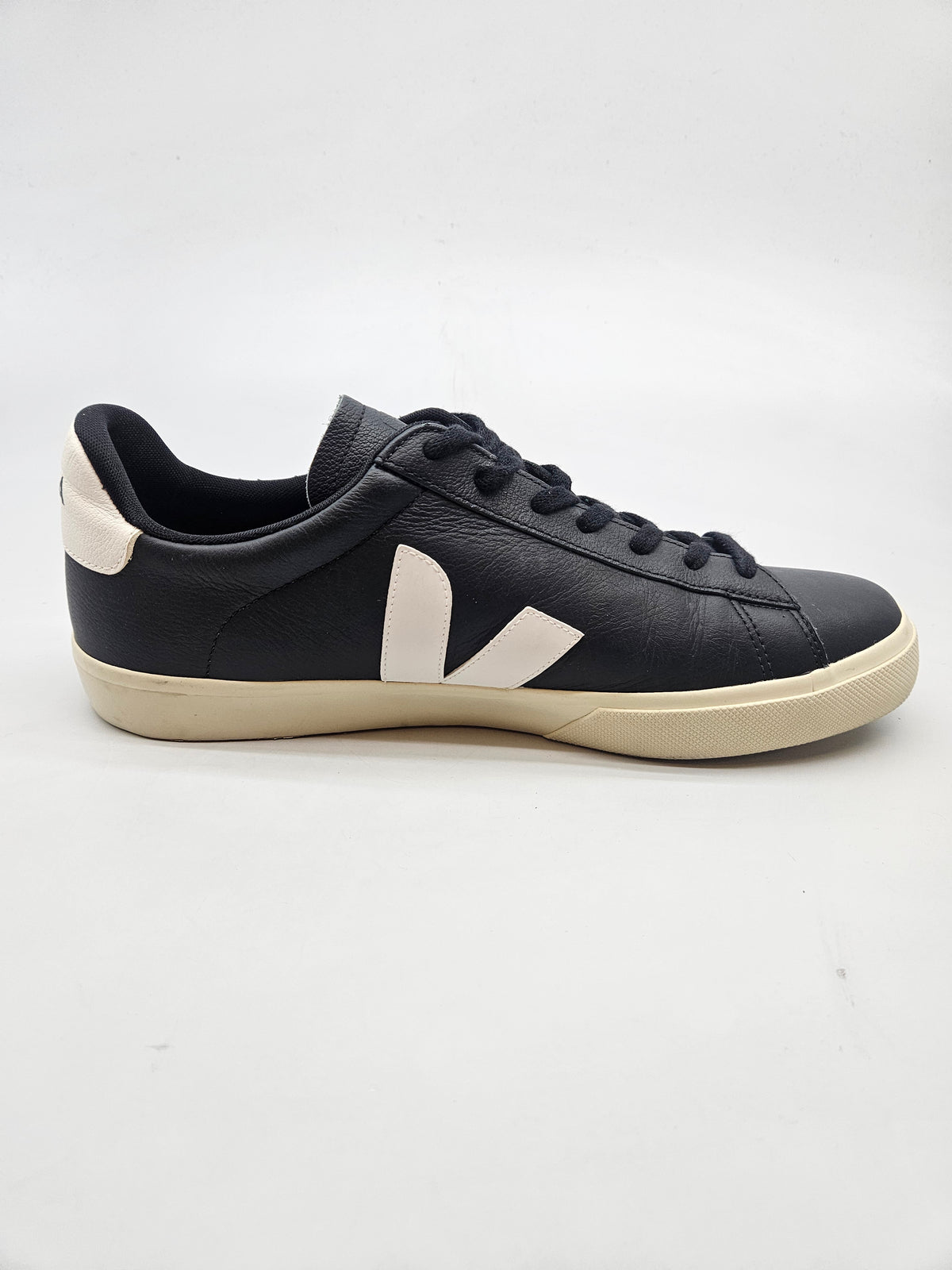 VEJA NOVI ORIGINAL PATIKI BR 47