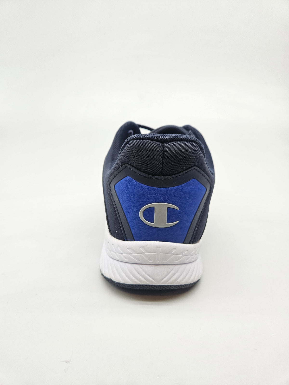 CHAMPION NOVI ORIGINAL PATIKI BR 42.5