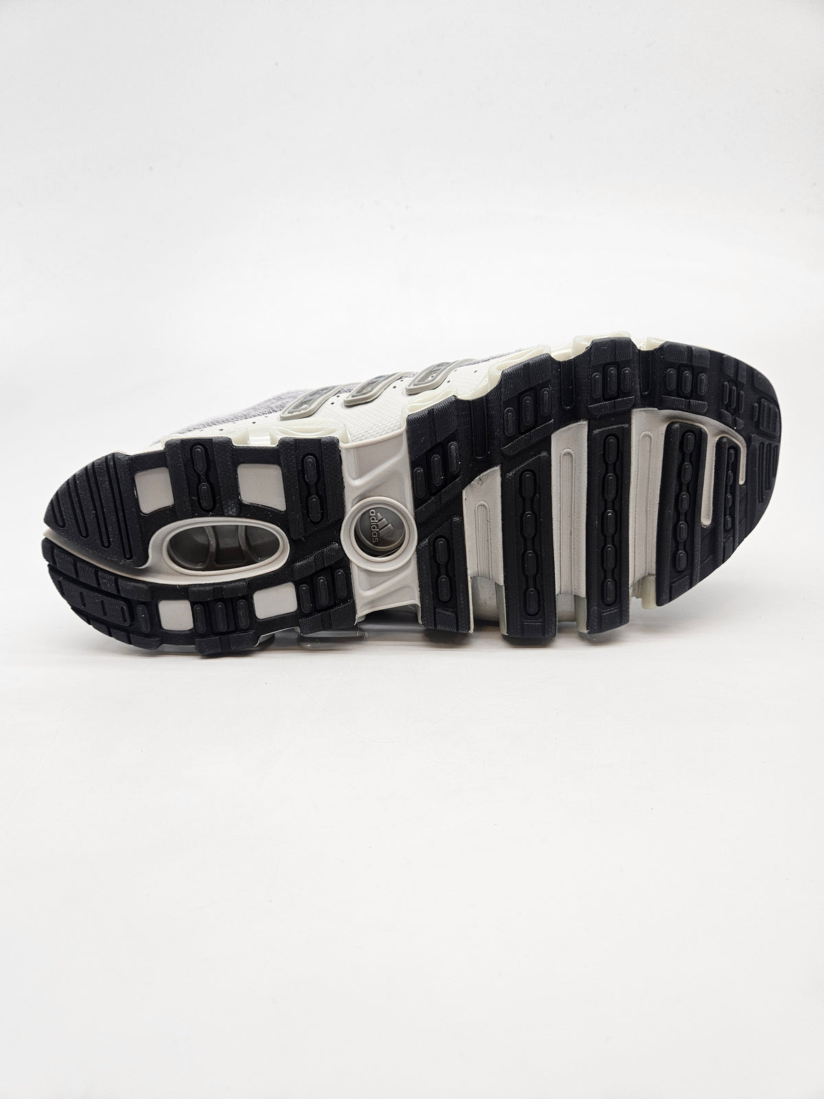 ADIDAS NOVI ORIGINAL PATIKI BR 38.5