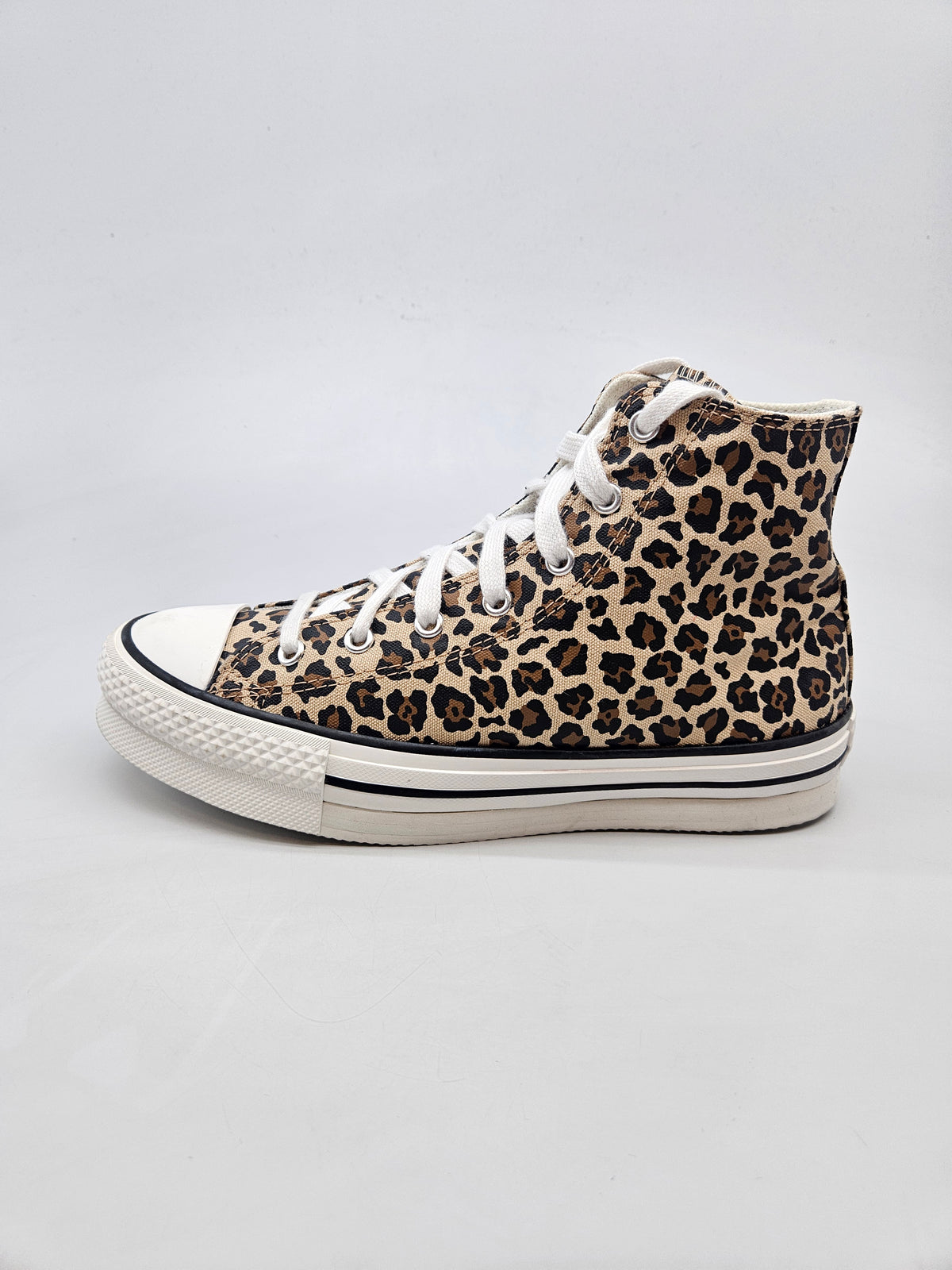 CONVERSE NOVI ORIGINAL PATIKI BR 38.5