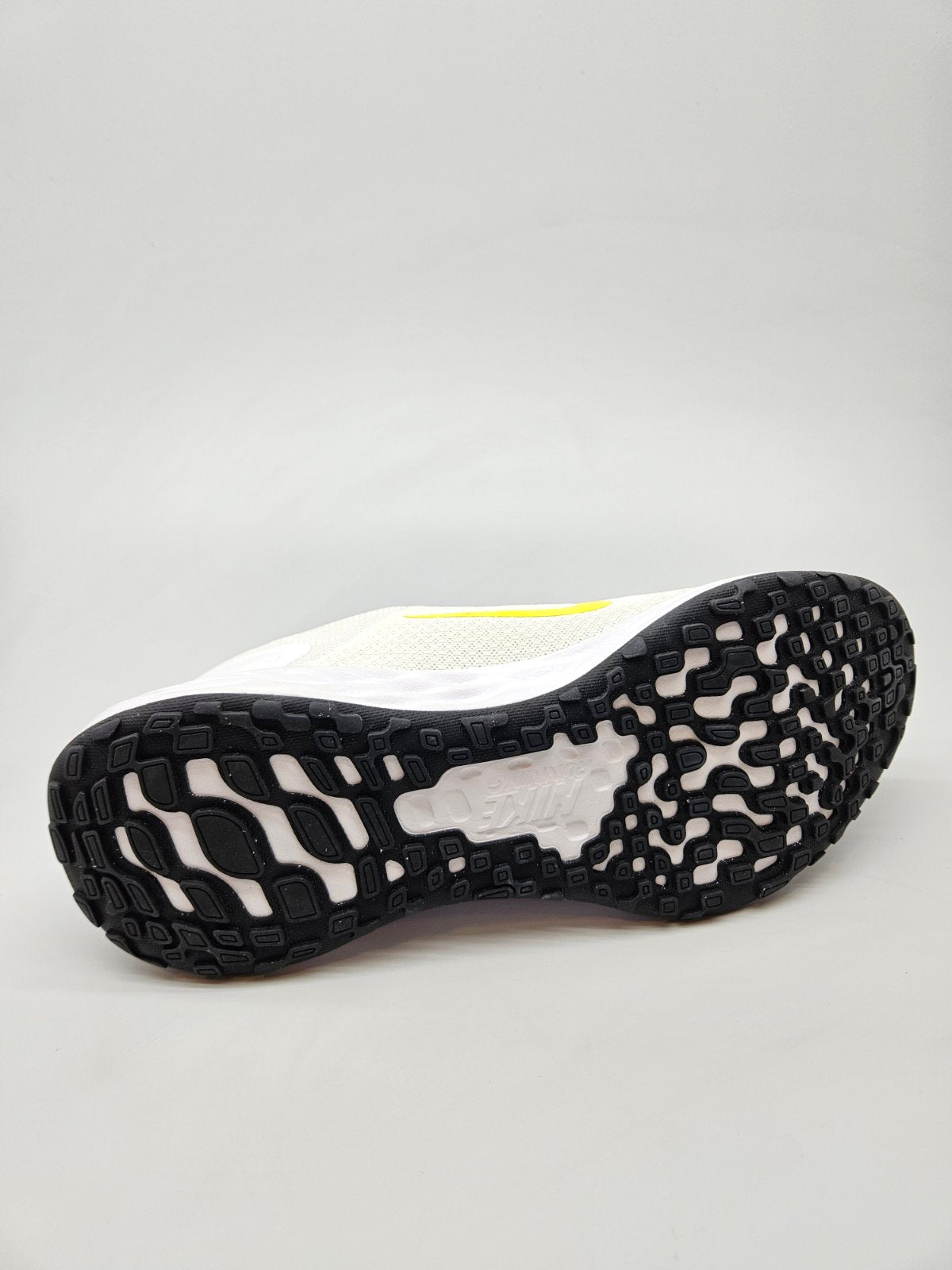NIKE NOVI ORIGINAL PATIKI BR 42