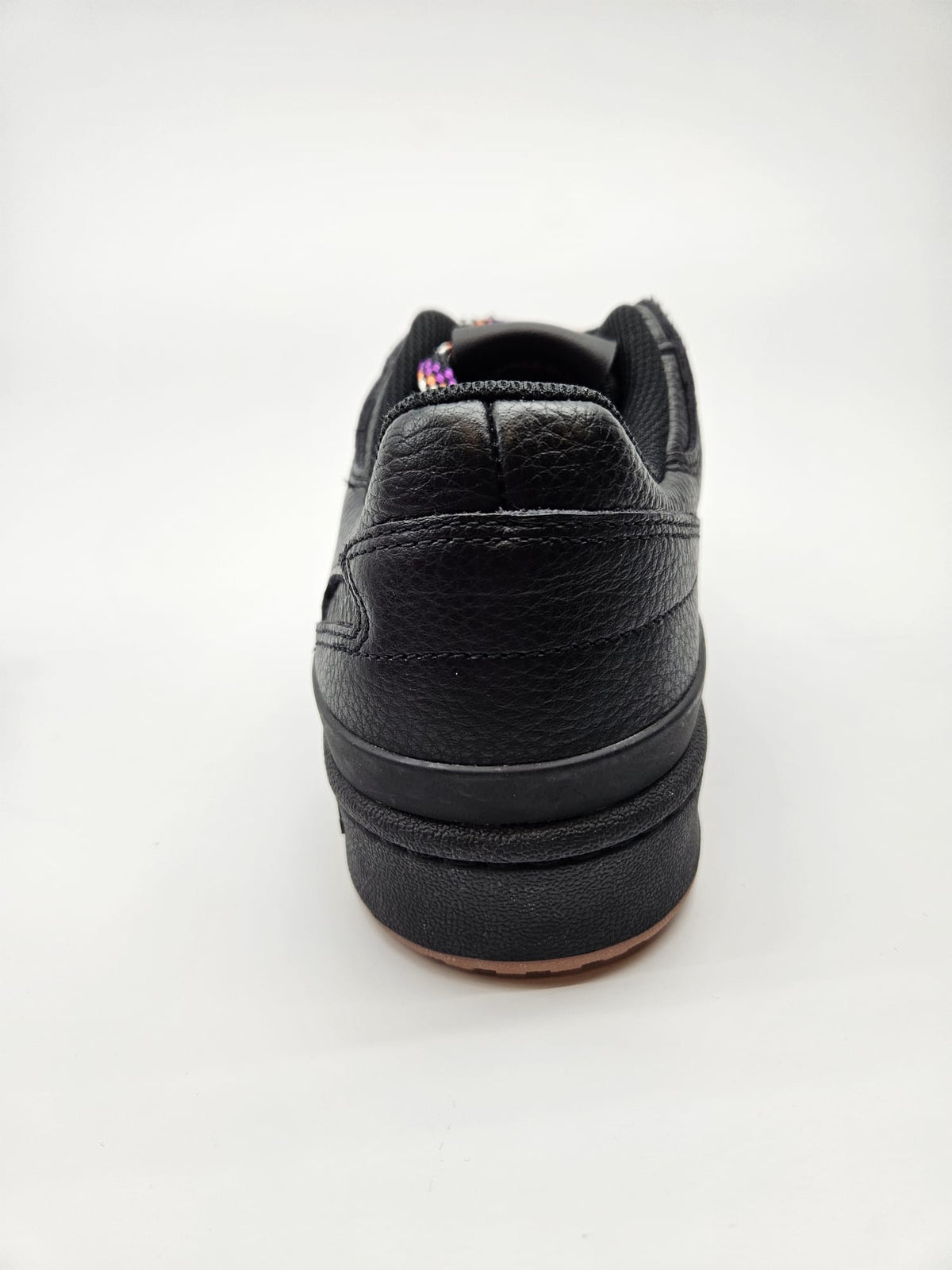 ADIDAS NOVI ORIGINAL PATIKI BR 41