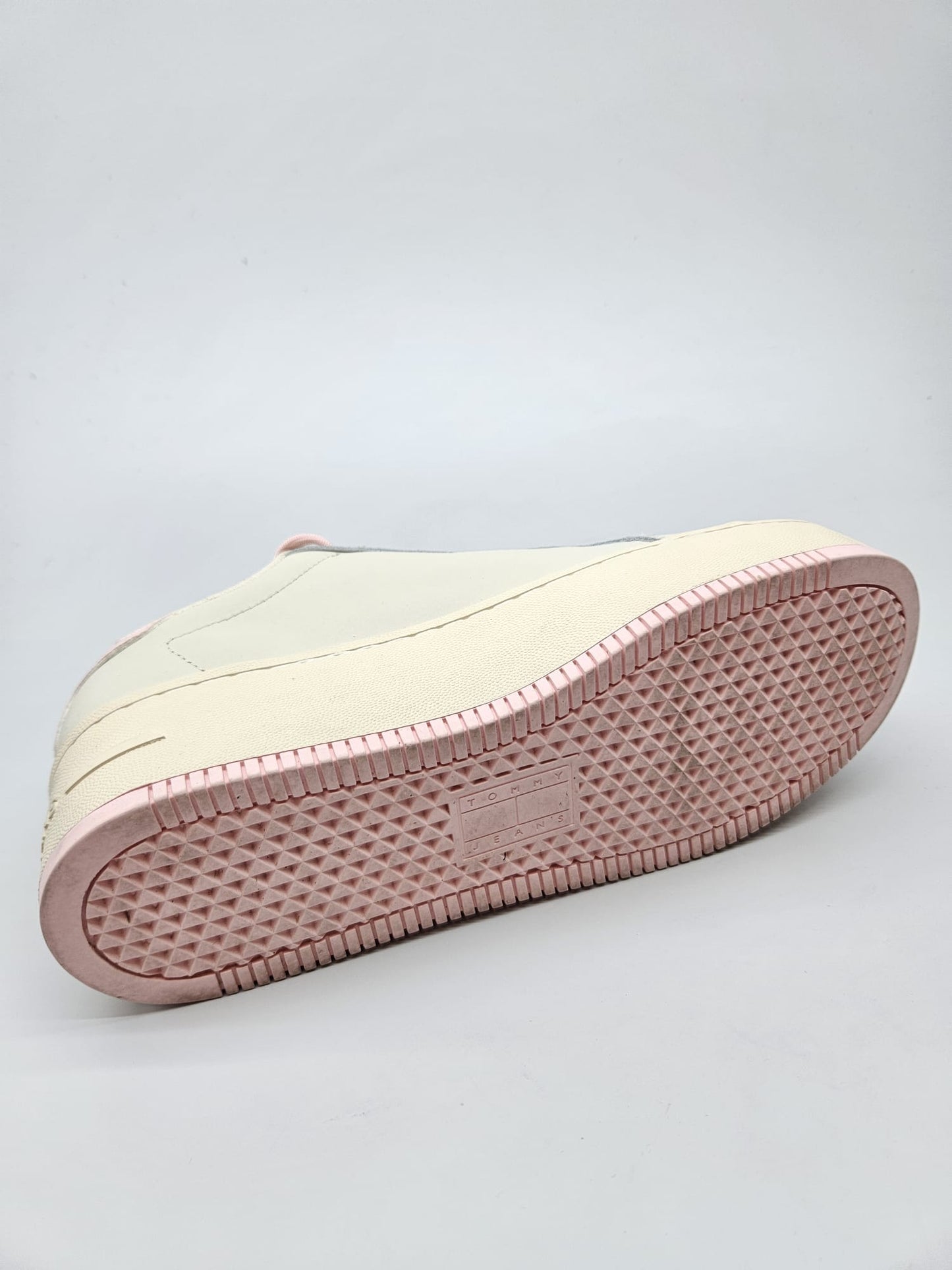 TOMMY HILFIGER ORIGINAL KOZNI PATIKI BR 39