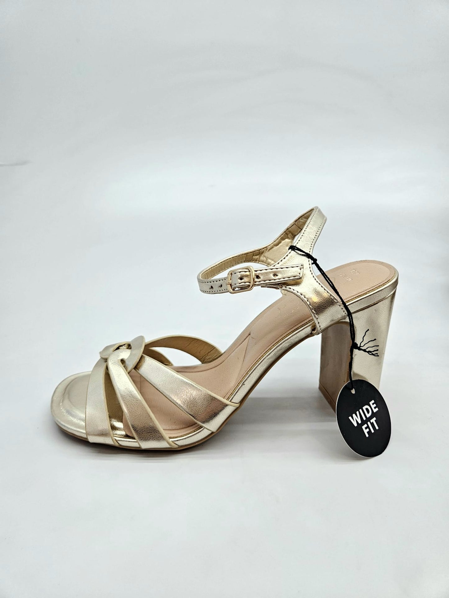 NEW LOOK NOVI ORIGINAL SANDALI BR 39