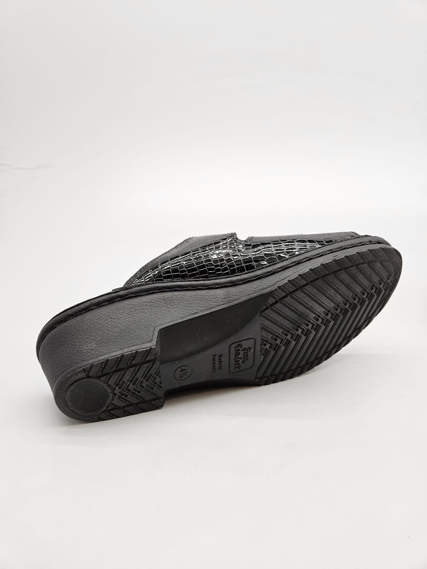 FINN COMFORT NOVI ORIGINAL VLECKI BR 37.5