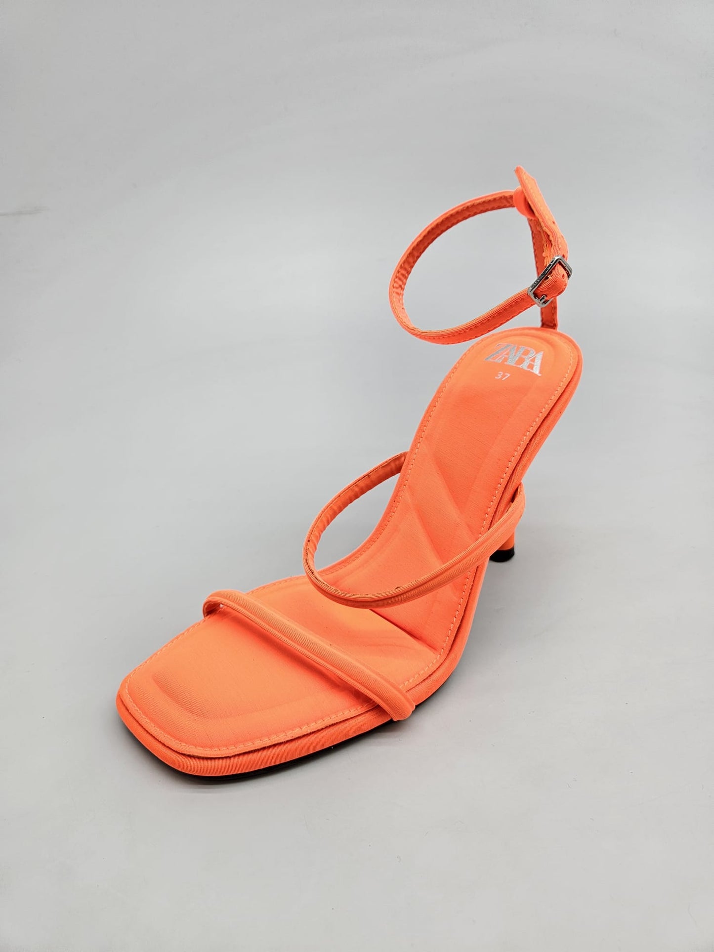 ZARA NOVI ORIGINAL SANDALI BR 37
