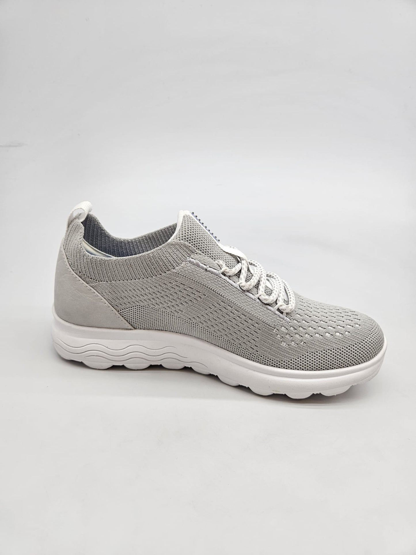 GEOX NOVI ORIGINAL PATIKI BR 37