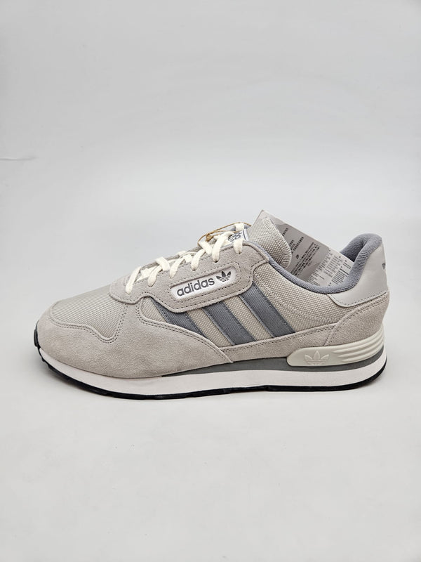 ADIDAS NOVI ORIGINAL PATIKI BR 45