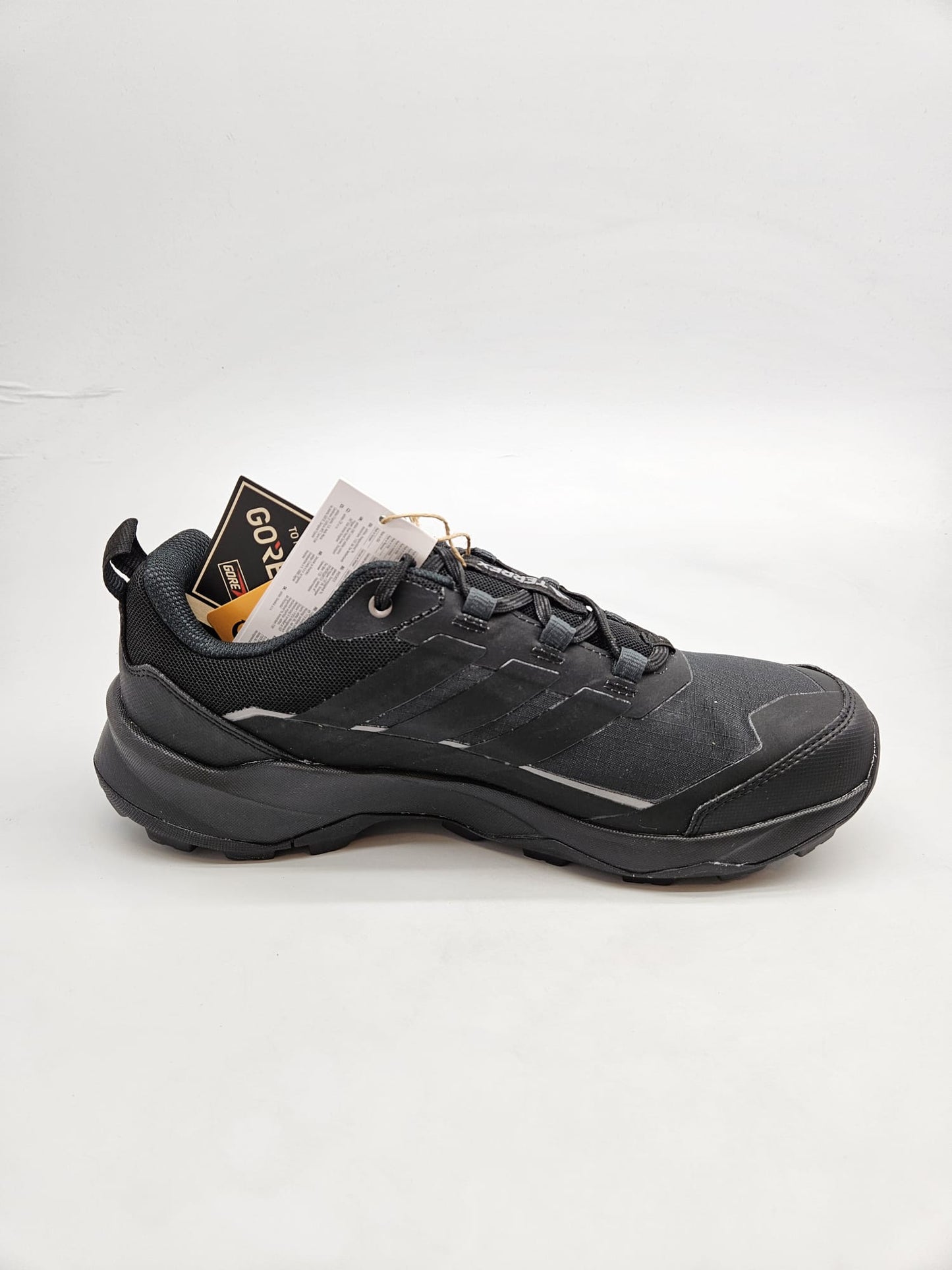 ADIDAS GORETEX NOVI ORIGINAL PATIKI BR 45