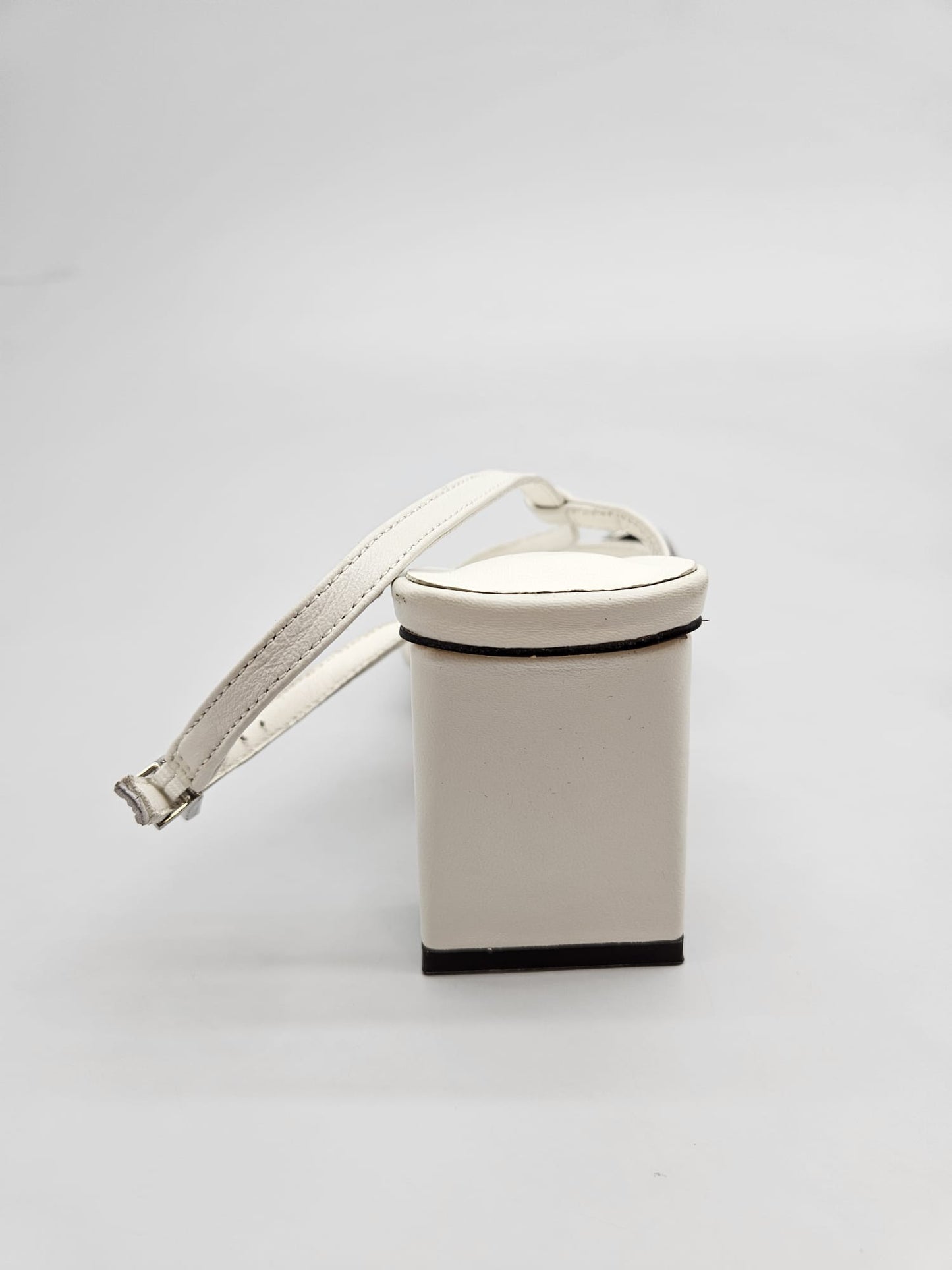 ZIGN NOVI ORIGINAL SANDALI BR 39