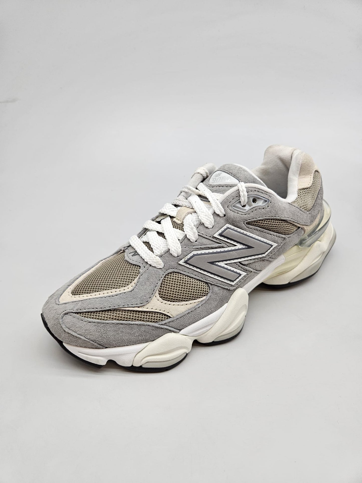 NEW BALANCE NOVI ORIGINAL PATIKI BR 41.5