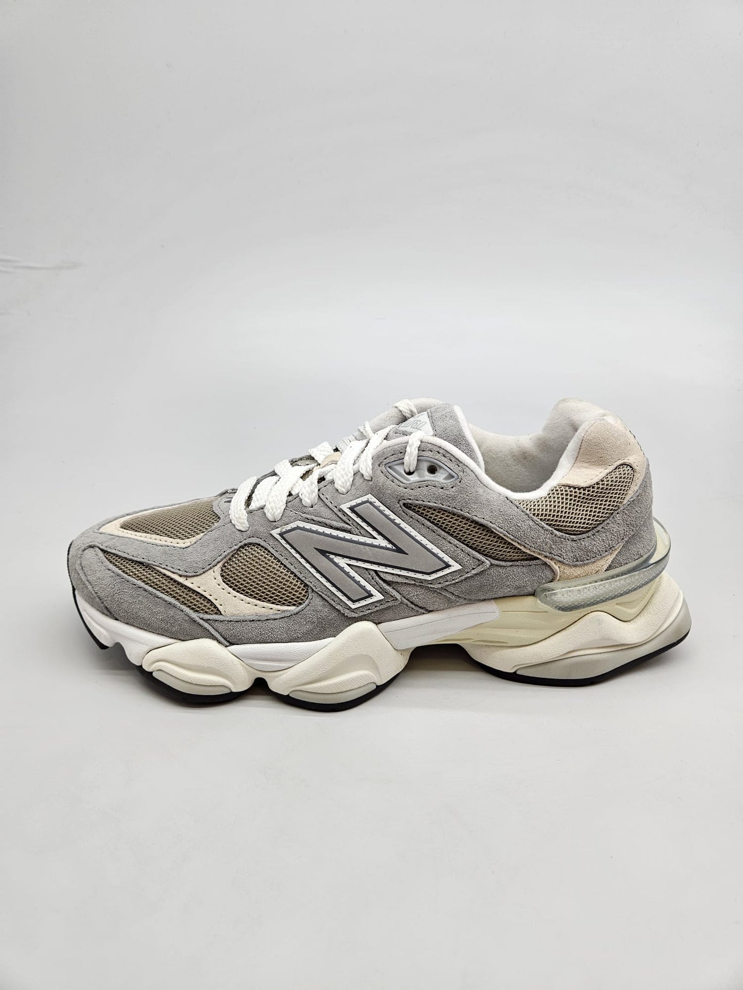 NEW BALANCE NOVI ORIGINAL PATIKI BR 41.5