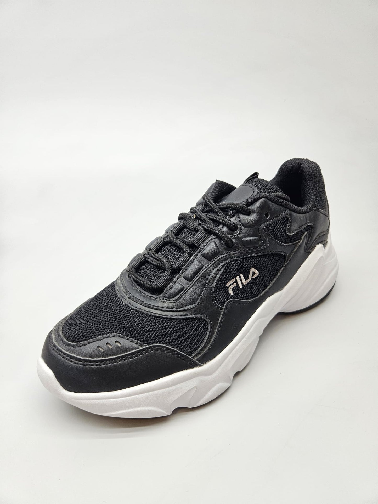 FILA NOVI ORIGINAL PATIKI BR 38