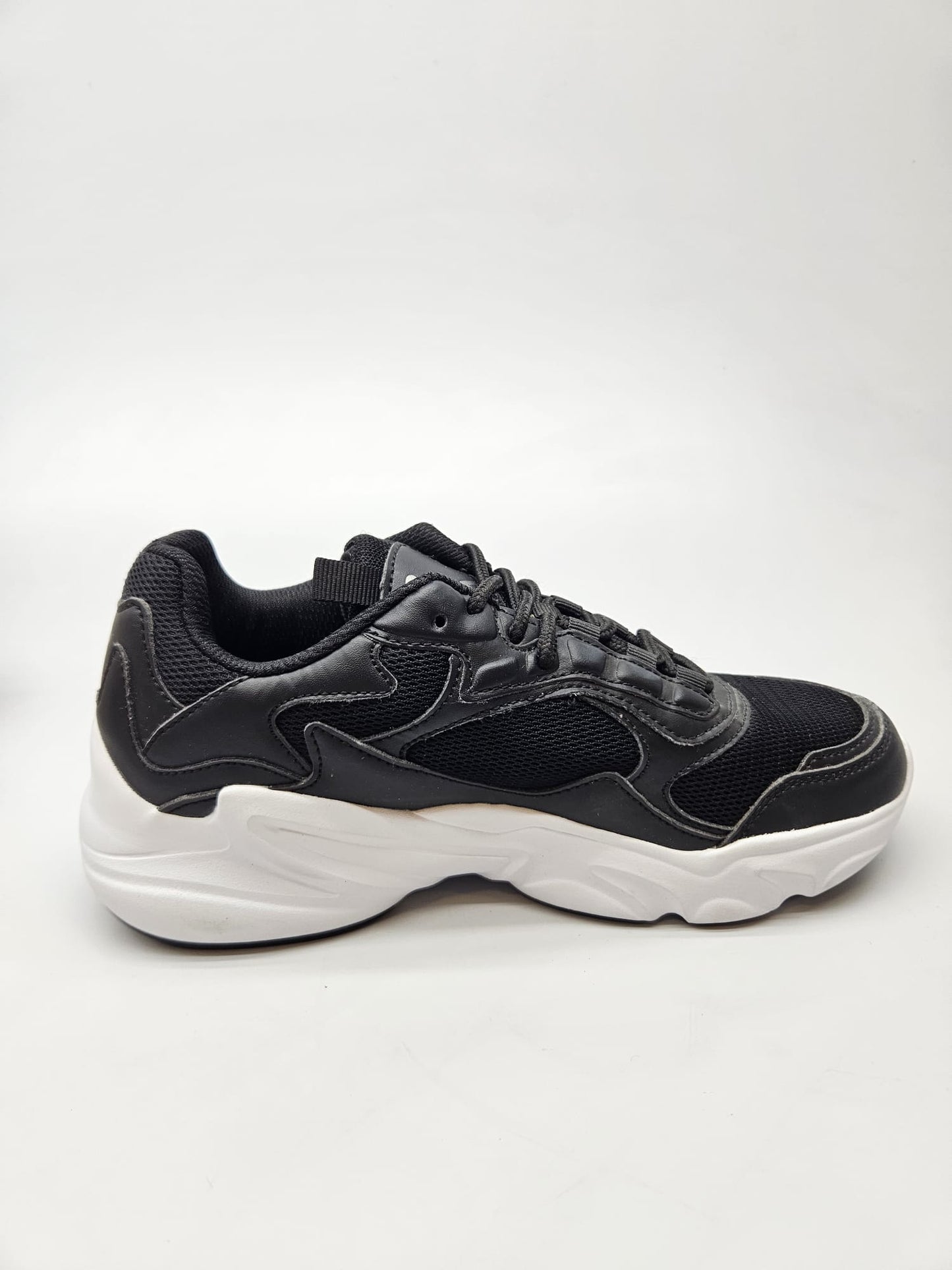 FILA NOVI ORIGINAL PATIKI BR 38