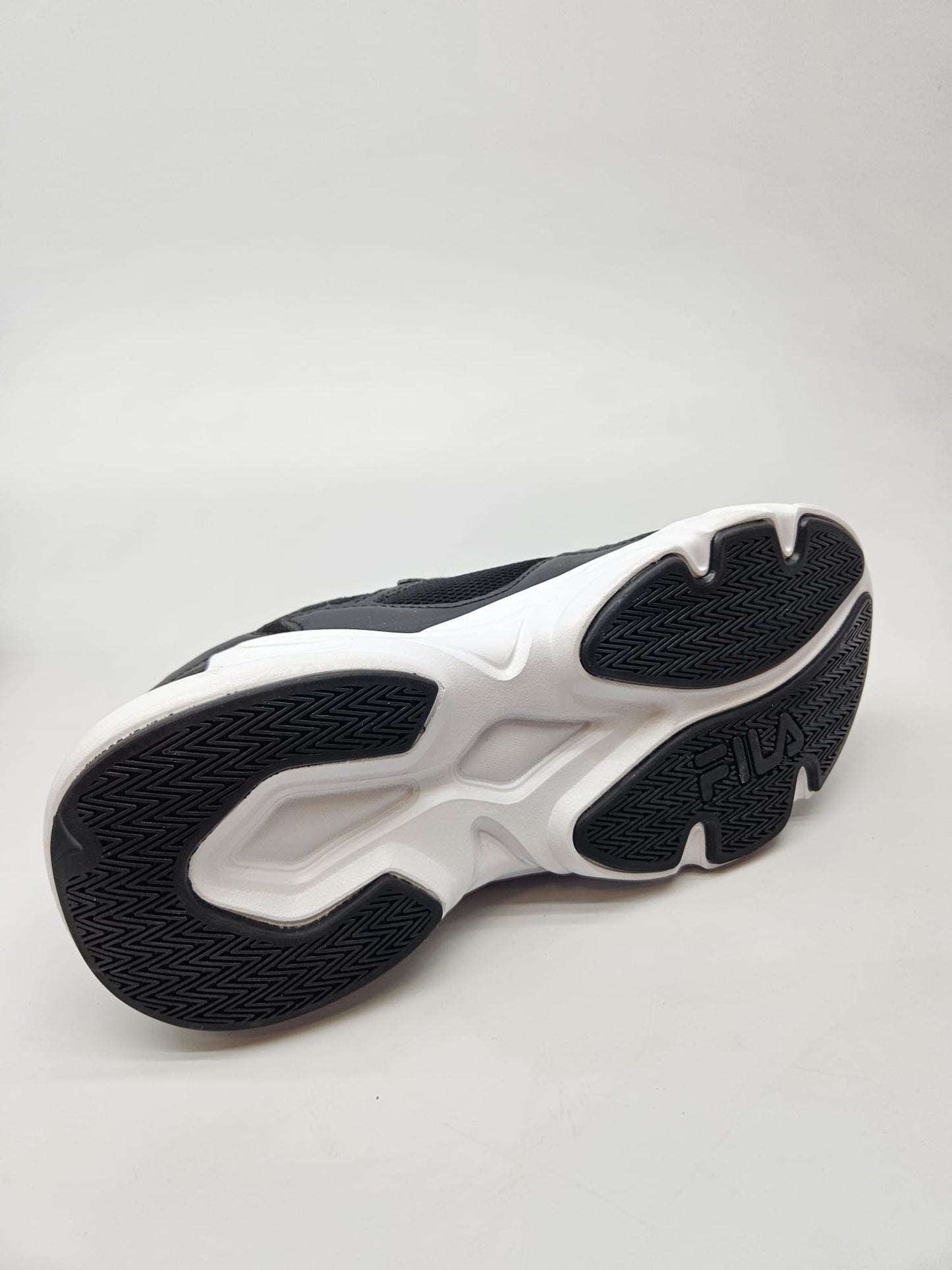 FILA NOVI ORIGINAL PATIKI BR 38