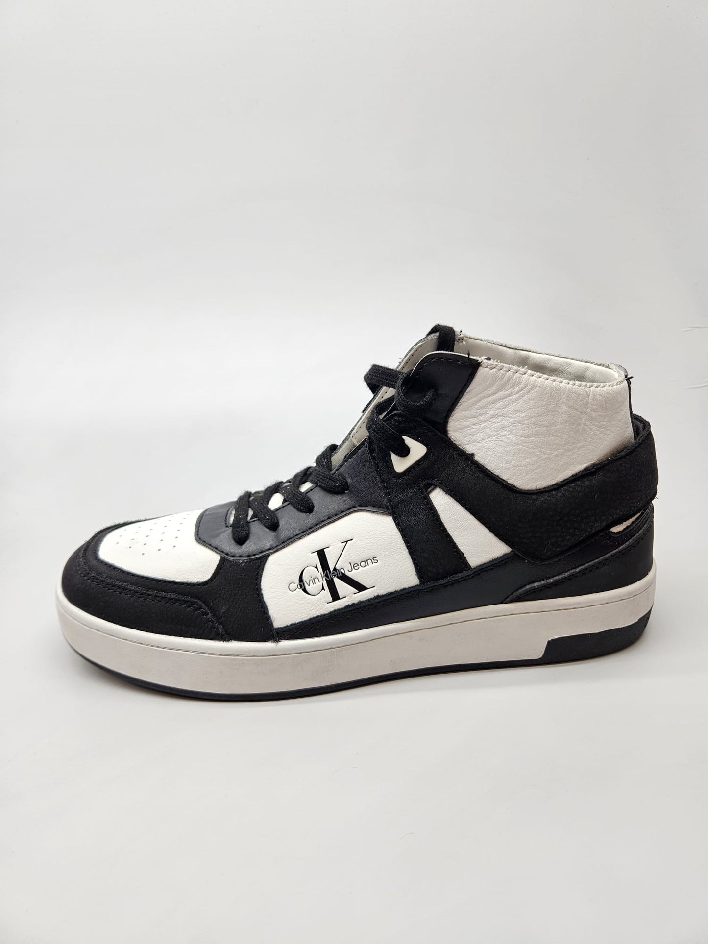 CALVIN KLEIN NOVI ORIGINAL PATIKI BR 43