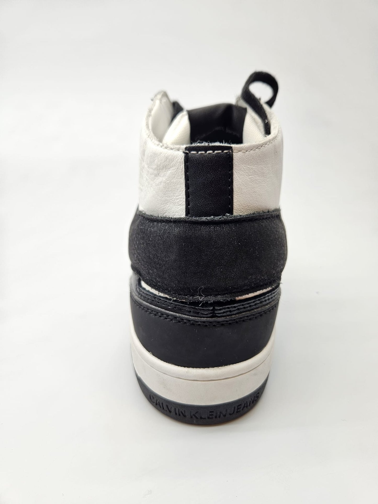CALVIN KLEIN NOVI ORIGINAL PATIKI BR 43