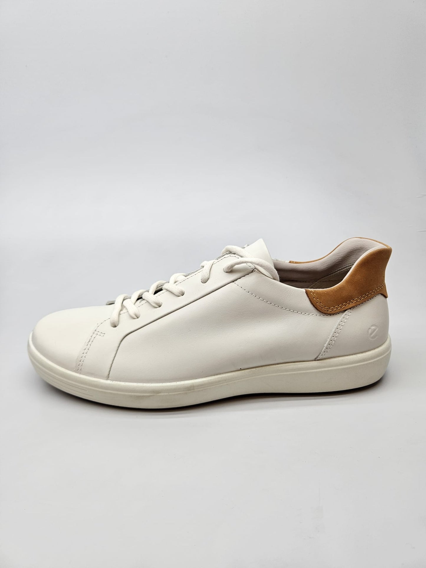 ECCO NOVI ORIGINAL PATIKI BR 44