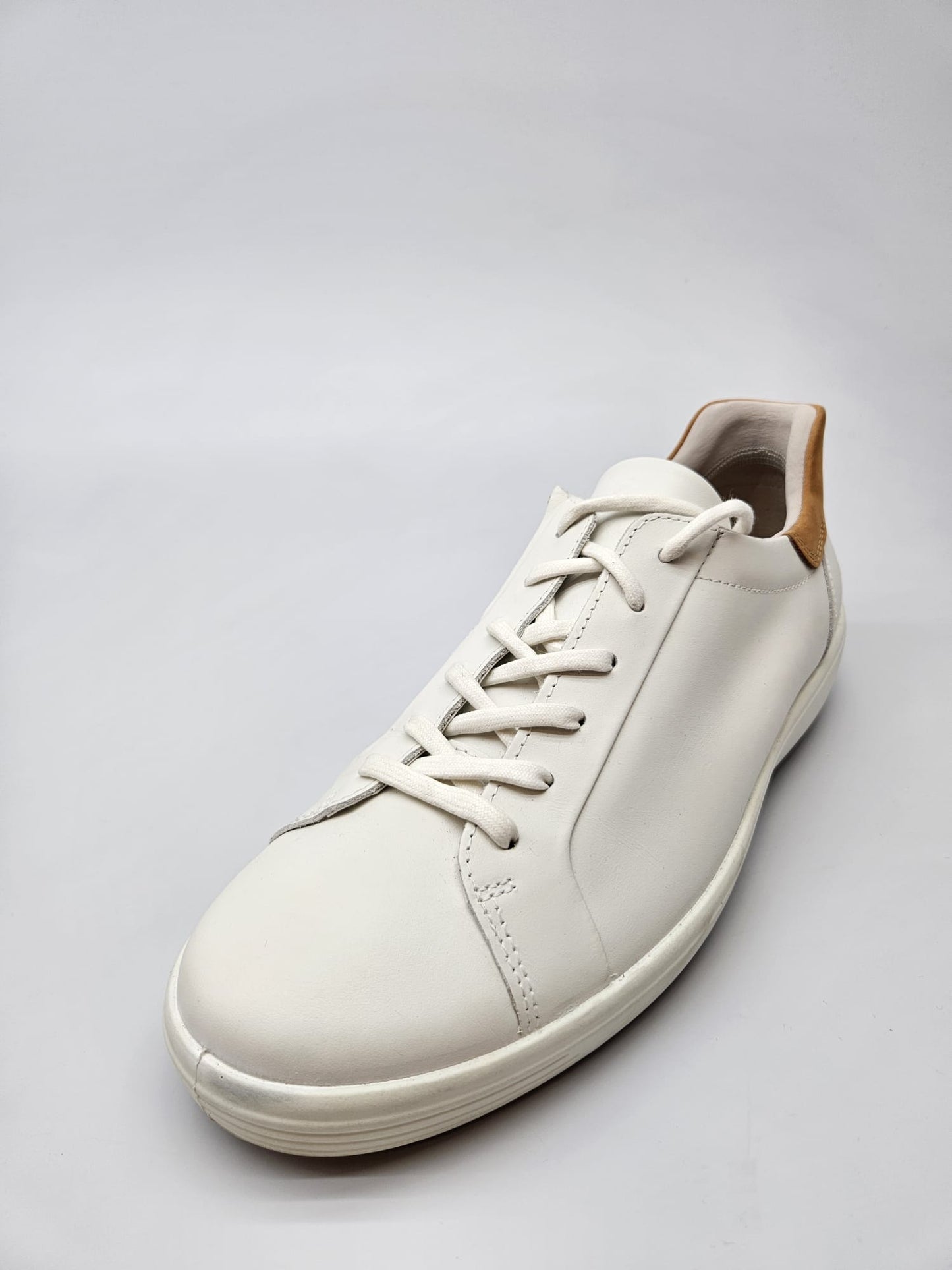 ECCO NOVI ORIGINAL PATIKI BR 44