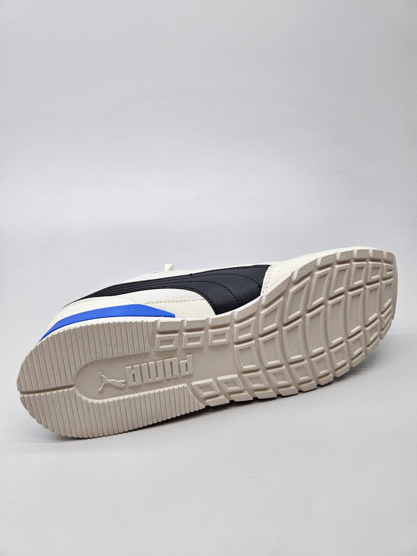 PUMA NOVI ORIGINAL PATIKI BR 44.5