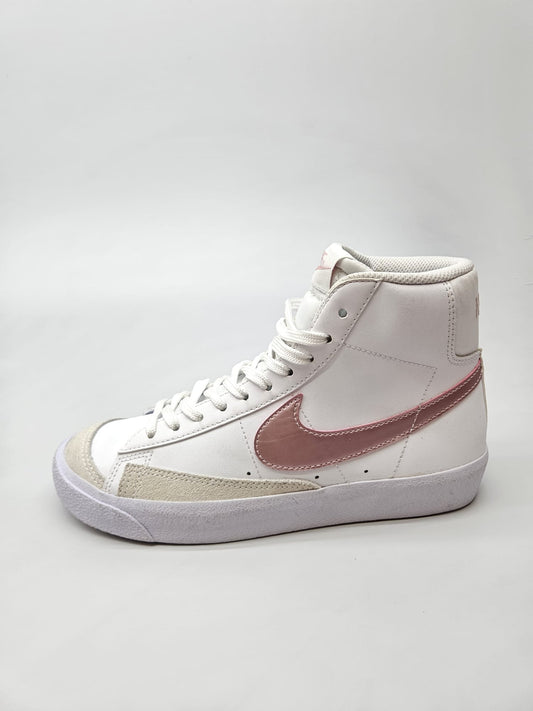 NIKE NOVI ORIGINAL PATIKI BR 38