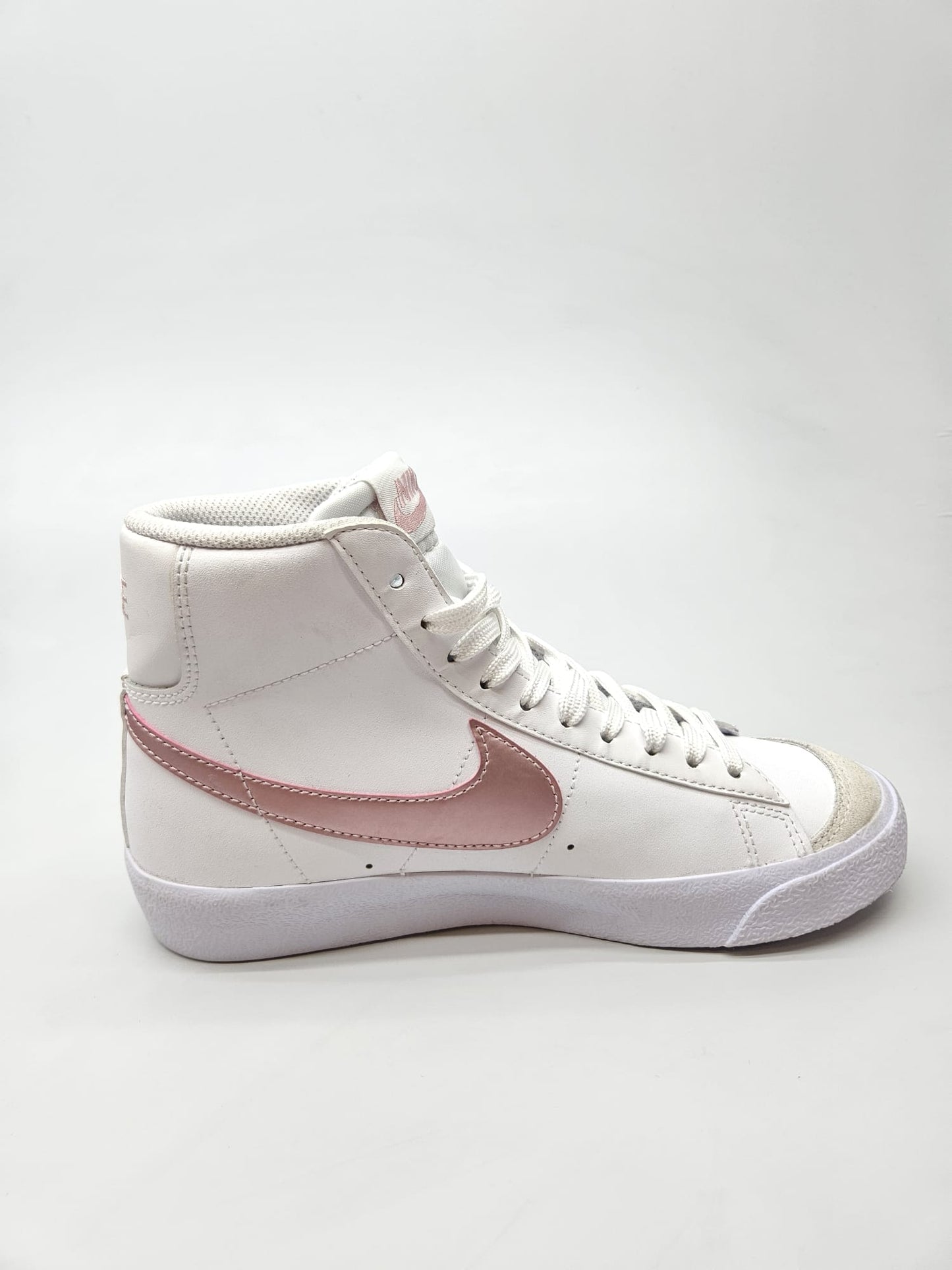 NIKE NOVI ORIGINAL PATIKI BR 38