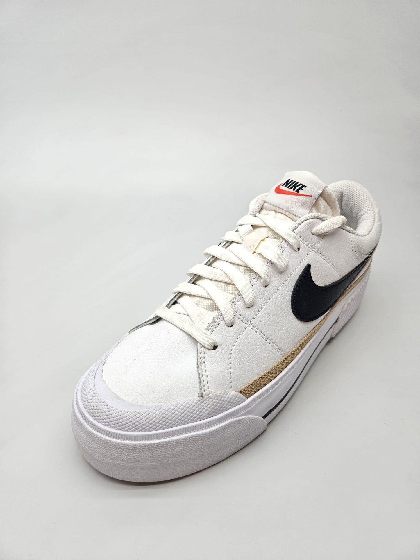 NIKE NOVI ORIGINAL PATIKI BR 40.5