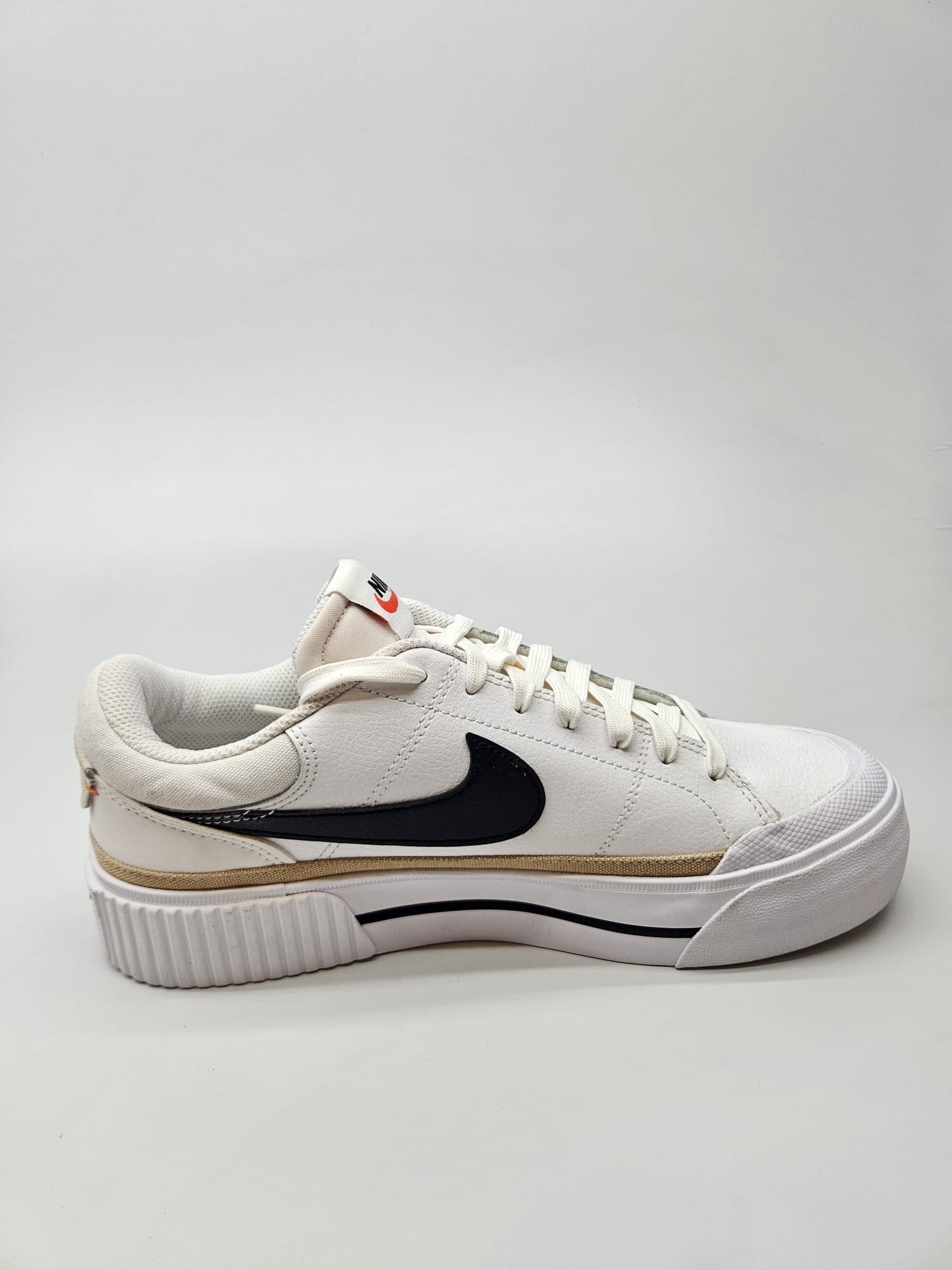 NIKE NOVI ORIGINAL PATIKI BR 40.5