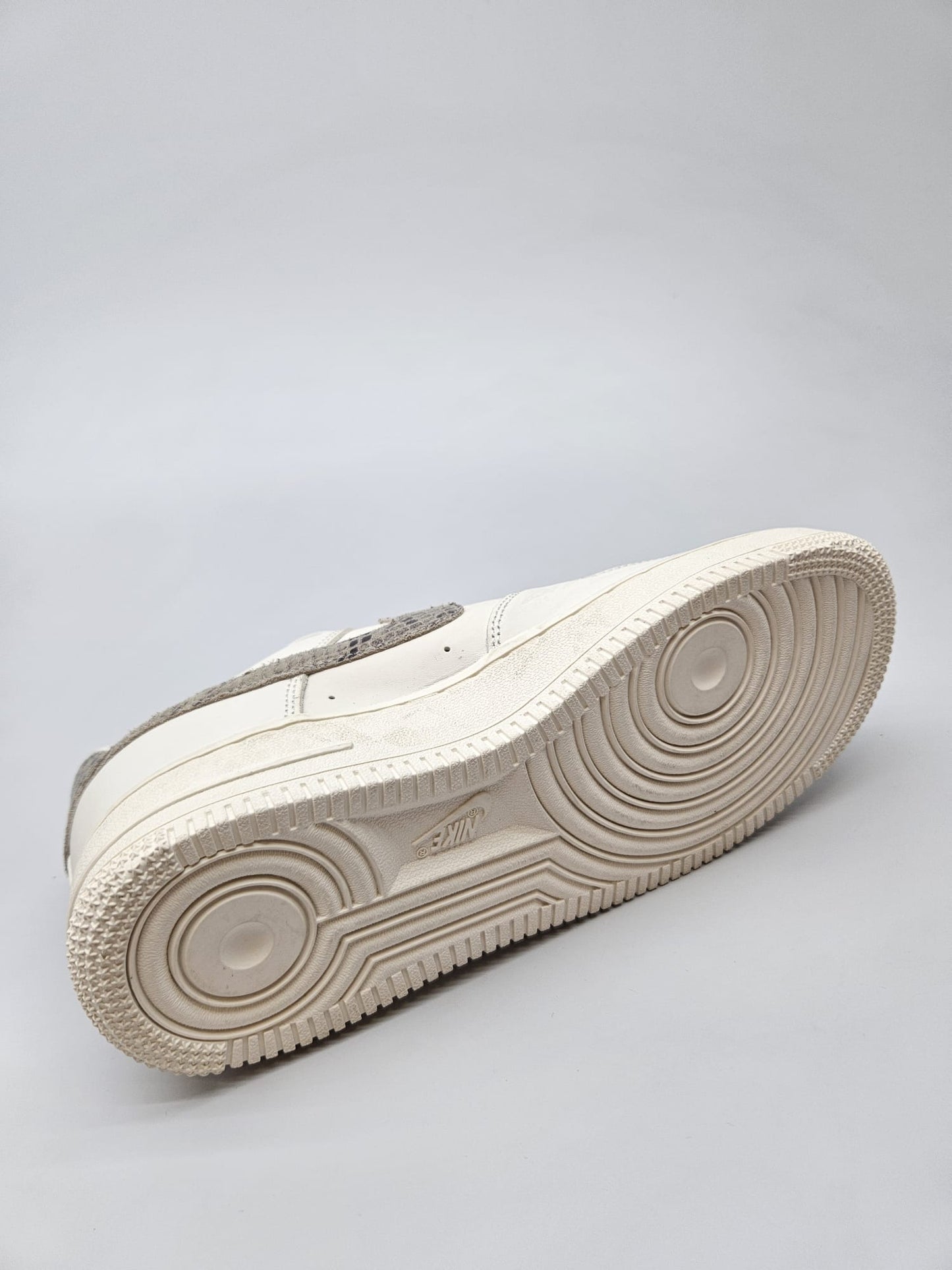 NIKE AF1 NOVI ORIGINAL PATIKI BR 38