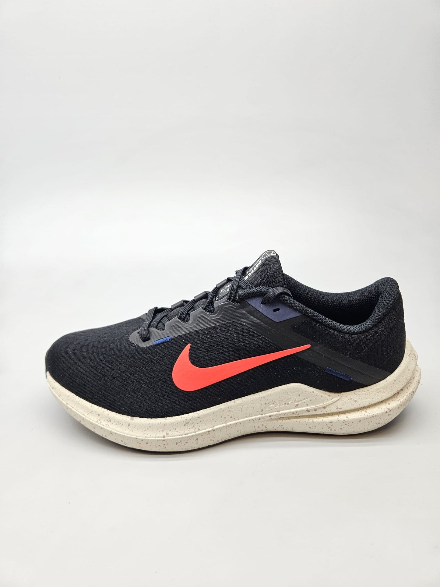 NIKE NOVI ORIGINAL PATIKI BR 41