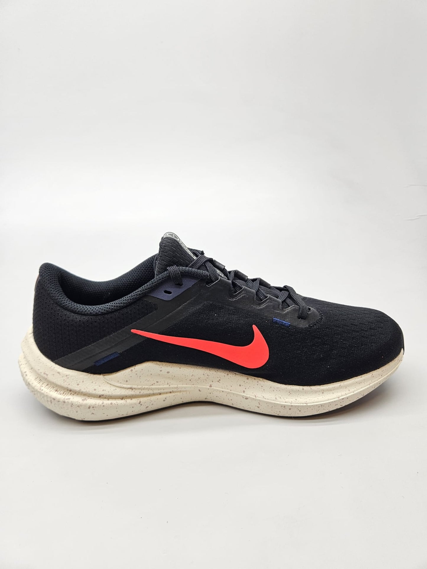 NIKE NOVI ORIGINAL PATIKI BR 41
