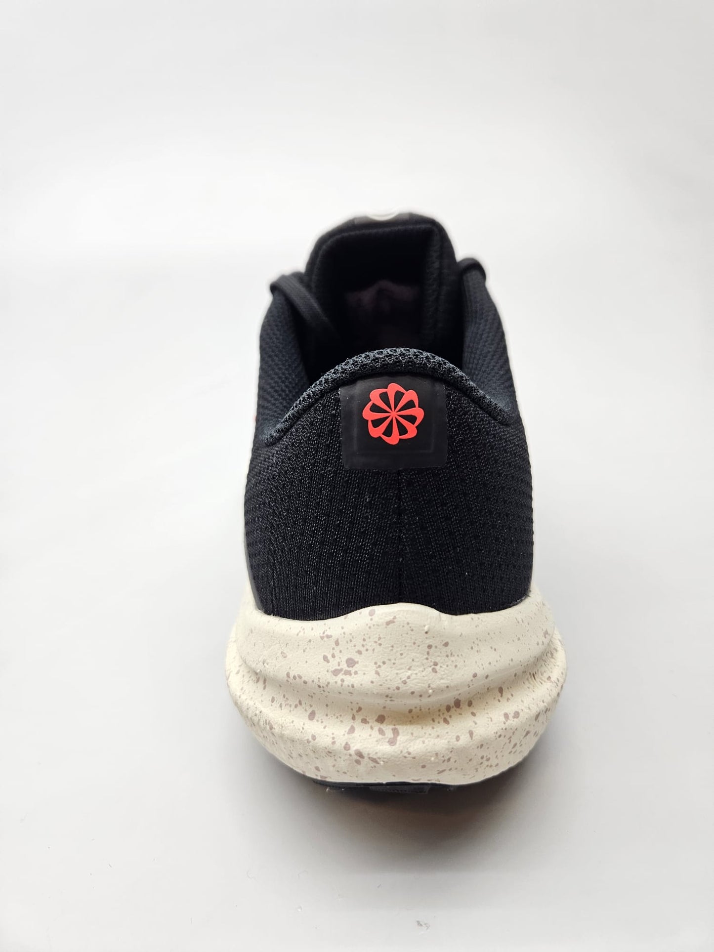 NIKE NOVI ORIGINAL PATIKI BR 41