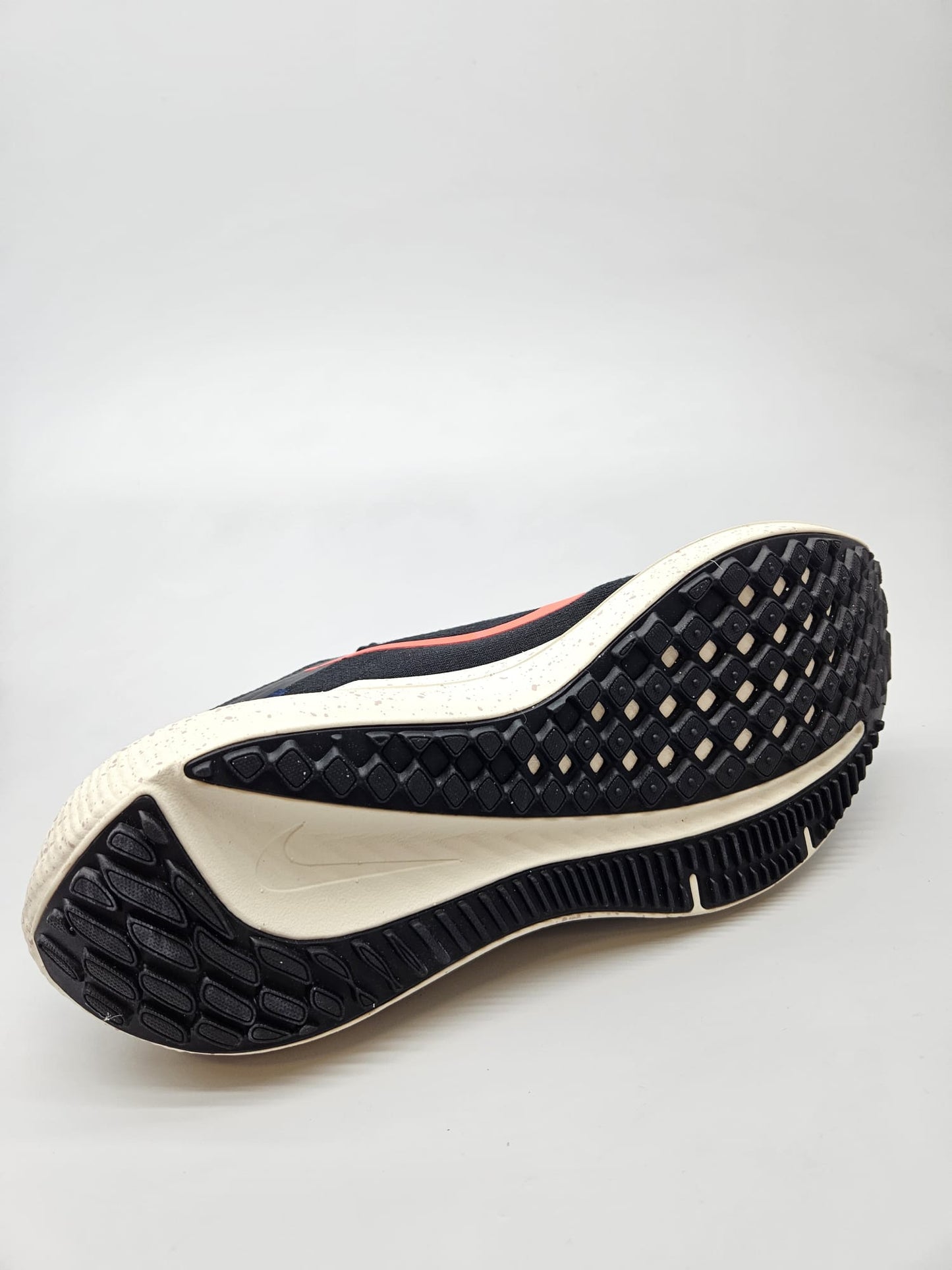 NIKE NOVI ORIGINAL PATIKI BR 41