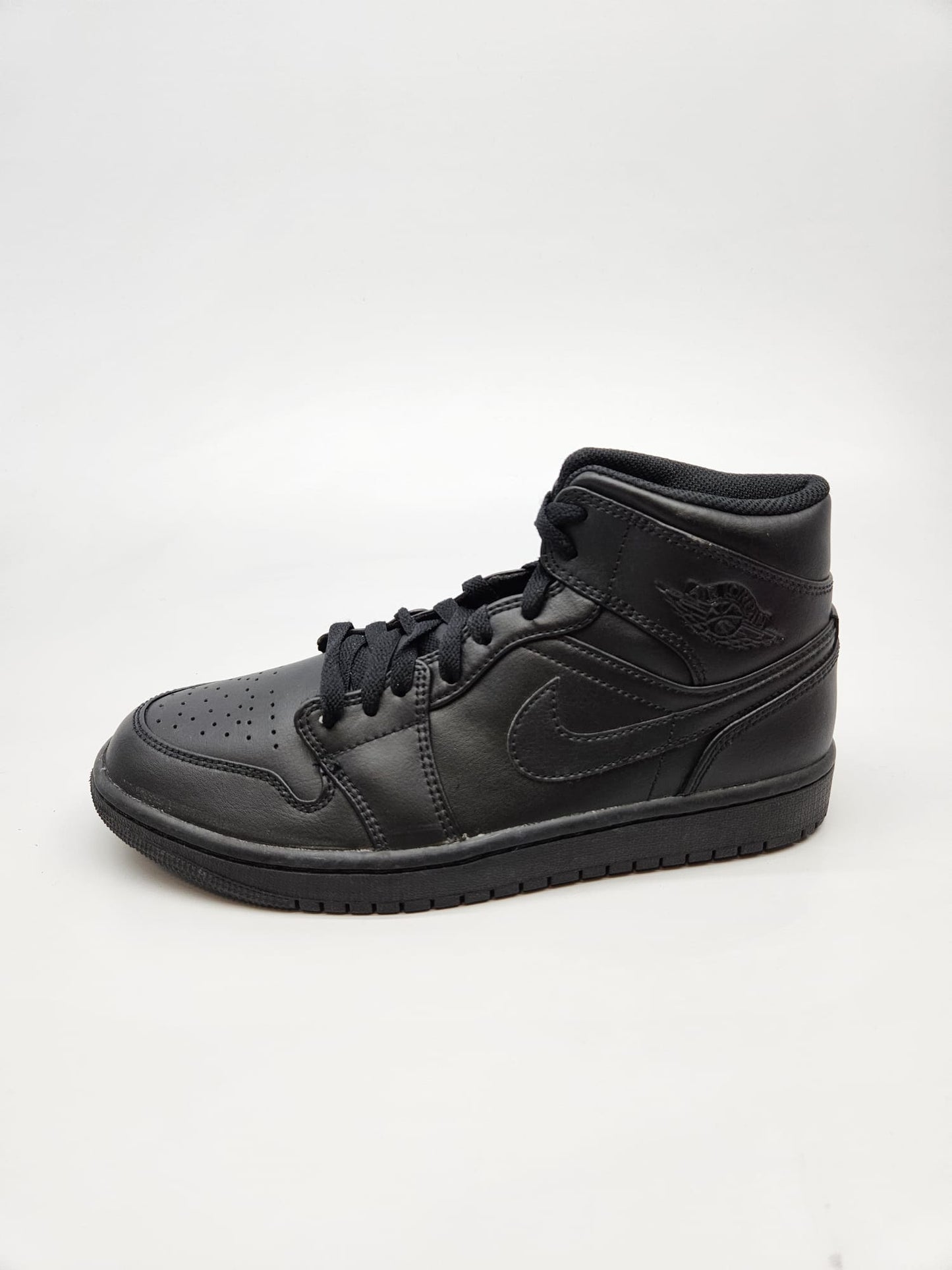 NIKE JORDAN NOVI ORIGINAL PATIKI BR 40.5