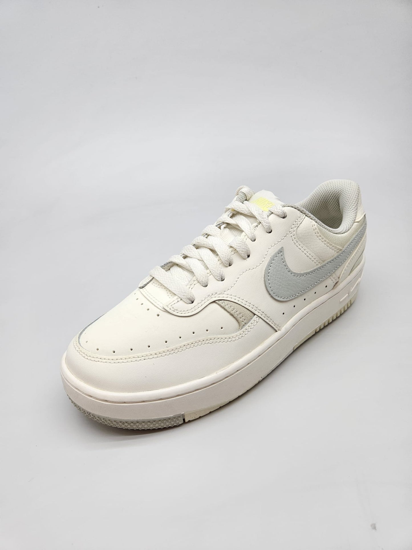 NIKE NOVI ORIGINAL PATIKI BR 40