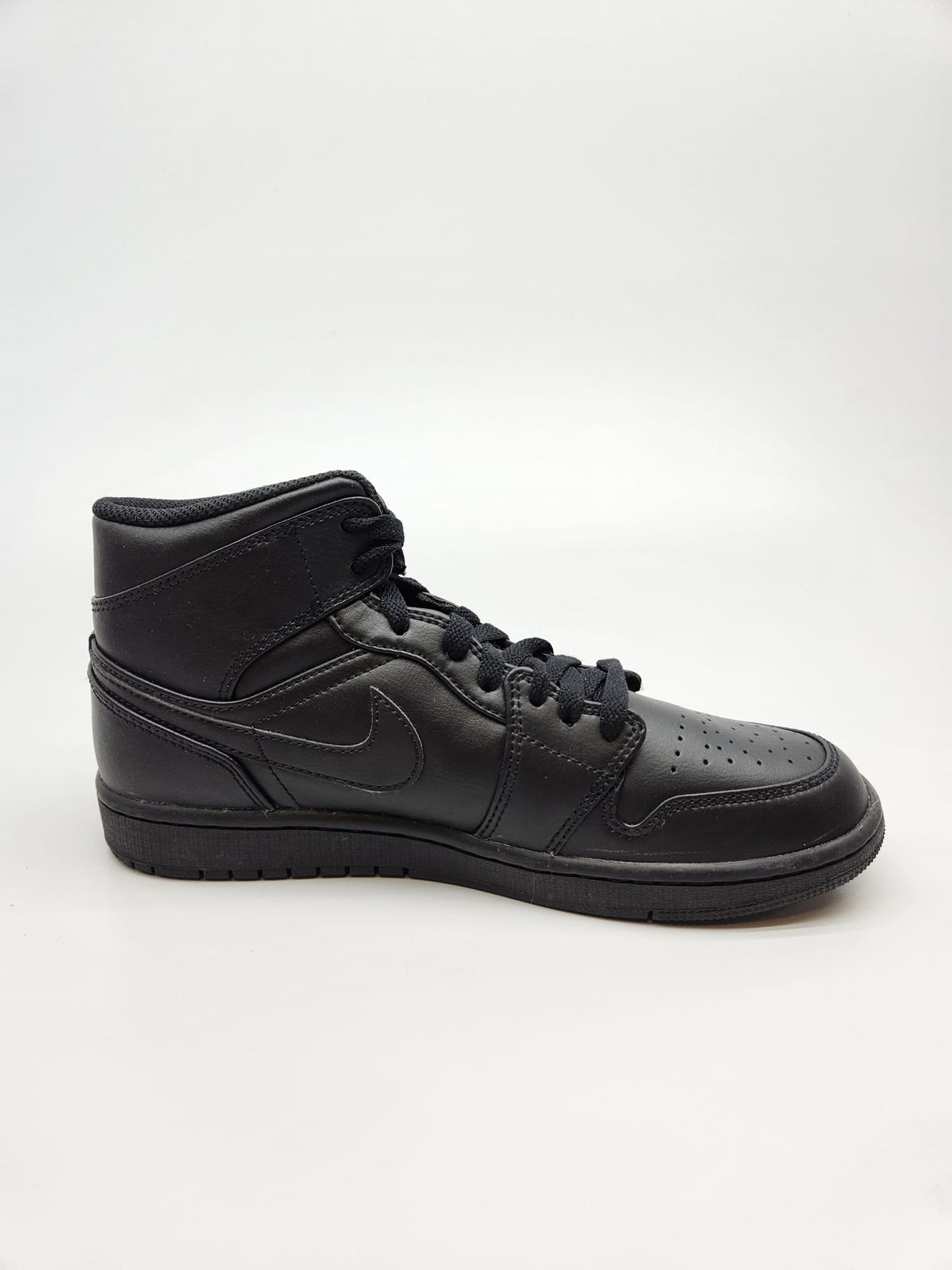 NIKE JORDAN NOVI ORIGINAL PATIKI BR 40.5